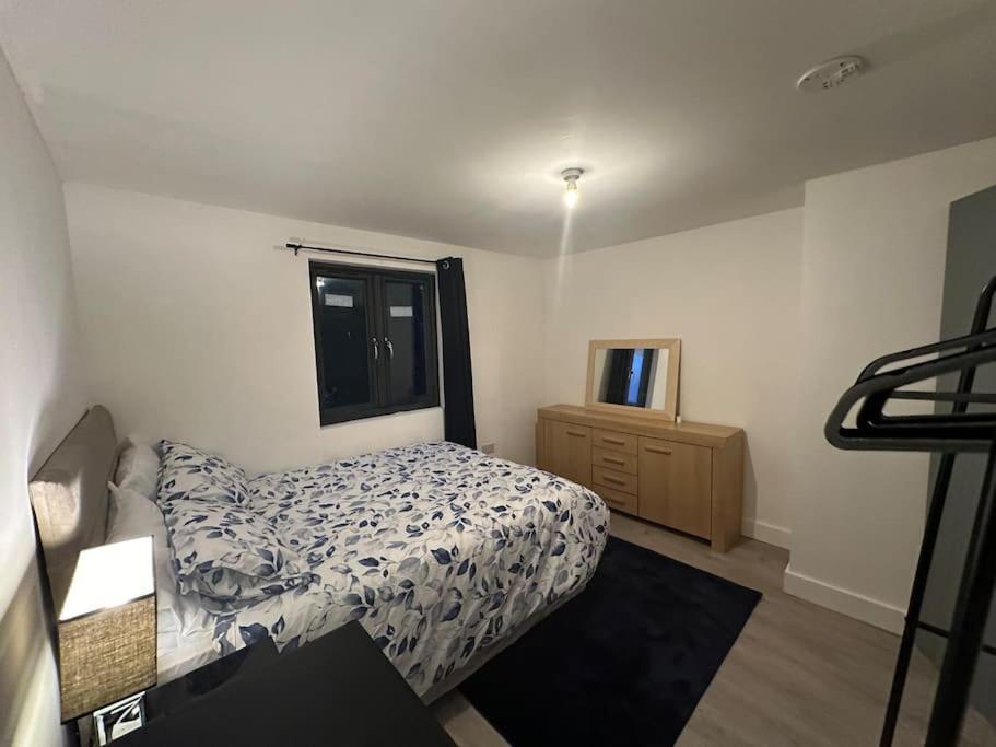 Sapphire Suite Bedford Exterior photo